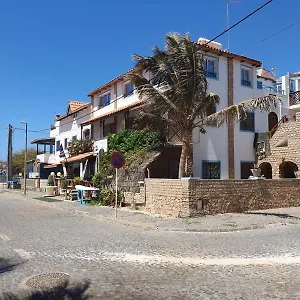  Alojamento de Acomodação e Pequeno-almoço Santa Kite Pensão Alcinda Bettencourt Cabo Verde